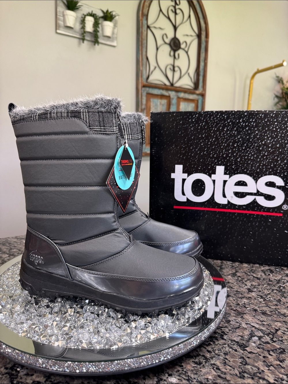 totes lexipewter Charcoal Gray Insulated Winter Boots waterproof Cuff NWT 9